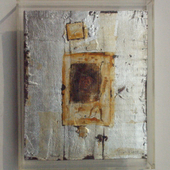 翁纪军 银色的头像系列 木板、箔、电子元件、大漆 25x18cm 2009年  (2)